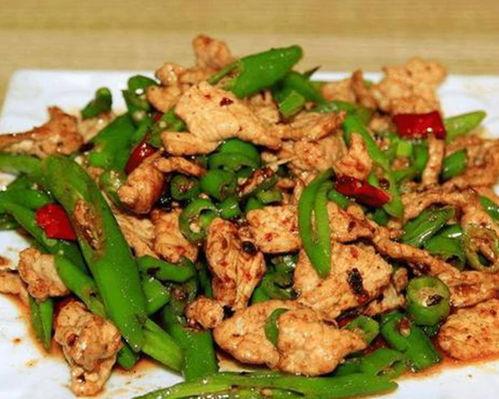 娱乐吃瓜酱辣椒炒肉,带你领略美食与娱乐的双重享受